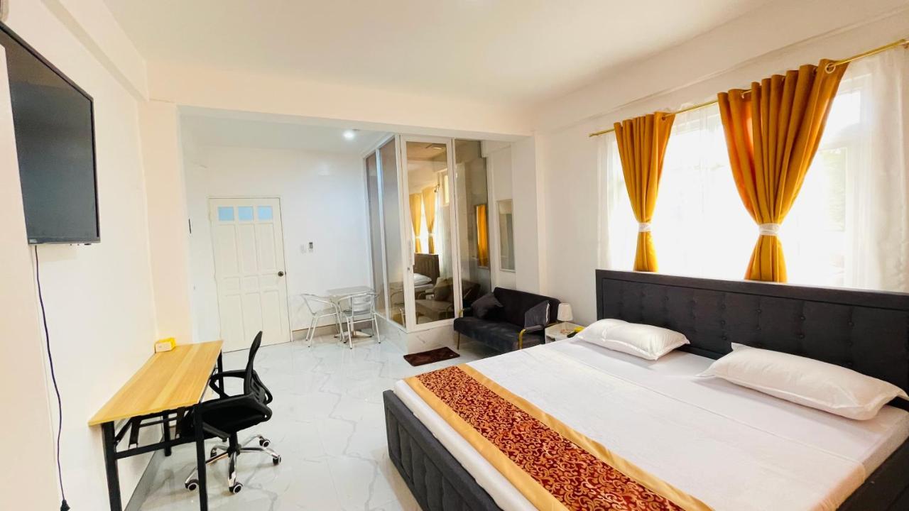 Legends Hotel & Restaurant - Lemery And Taal Экстерьер фото