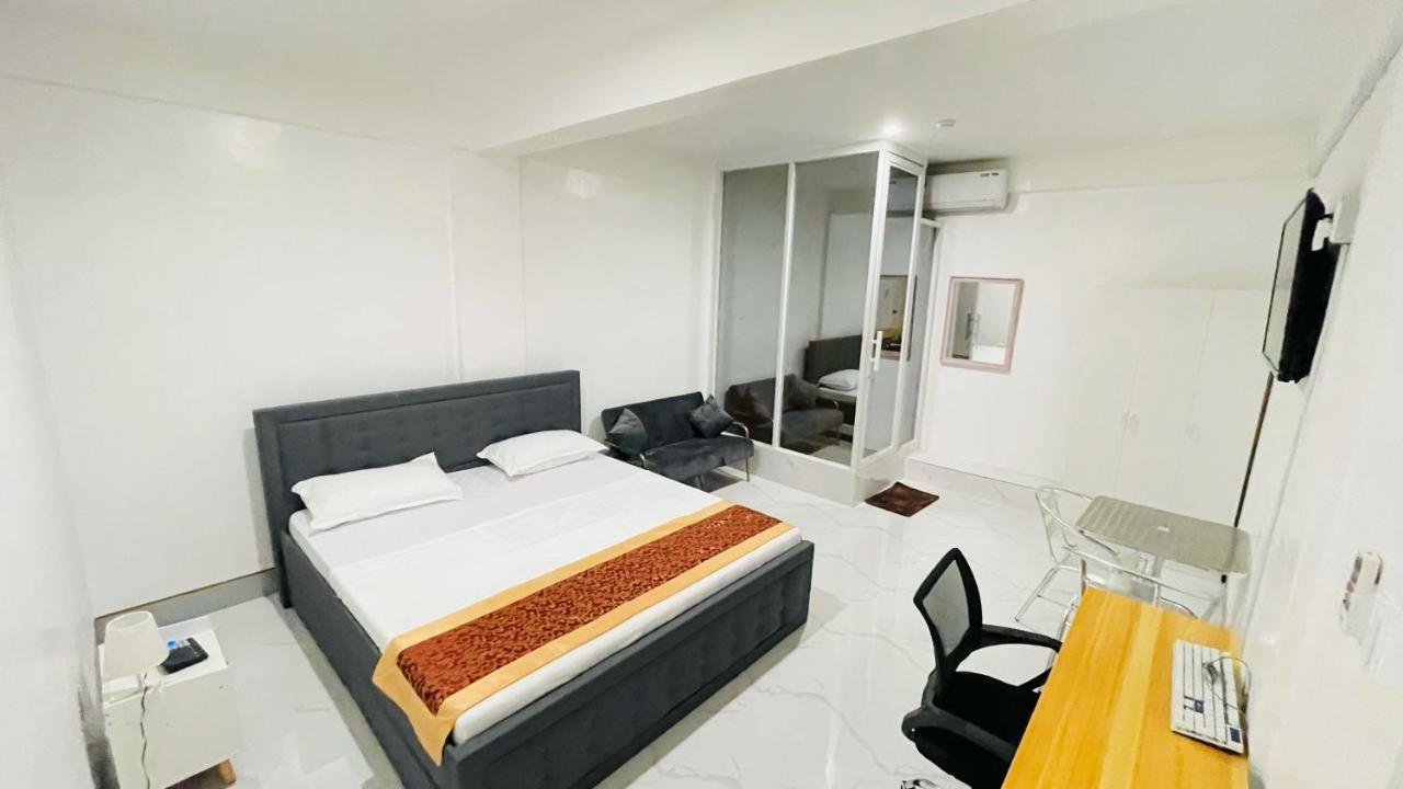 Legends Hotel & Restaurant - Lemery And Taal Экстерьер фото