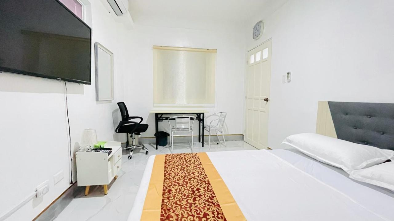 Legends Hotel & Restaurant - Lemery And Taal Экстерьер фото