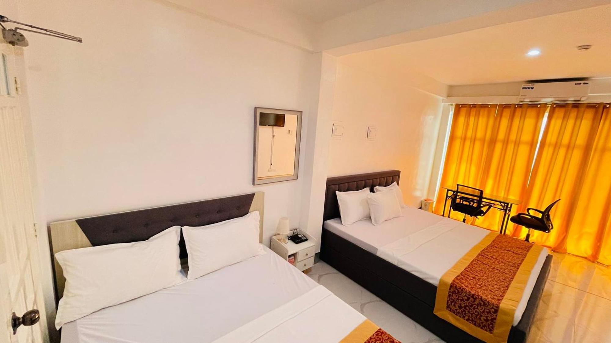 Legends Hotel & Restaurant - Lemery And Taal Экстерьер фото